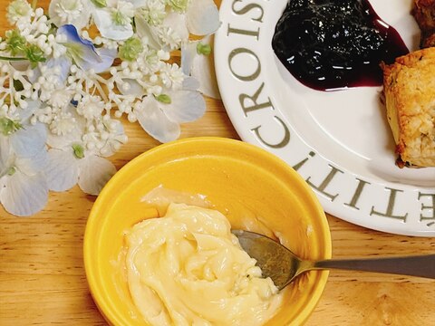 スコーンに絶品♫ラムハニークリーム